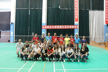 韦德bevictor第三届羽毛球师生联谊赛顺利举办