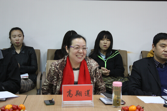 韦德bevictor师生座谈会顺利举行